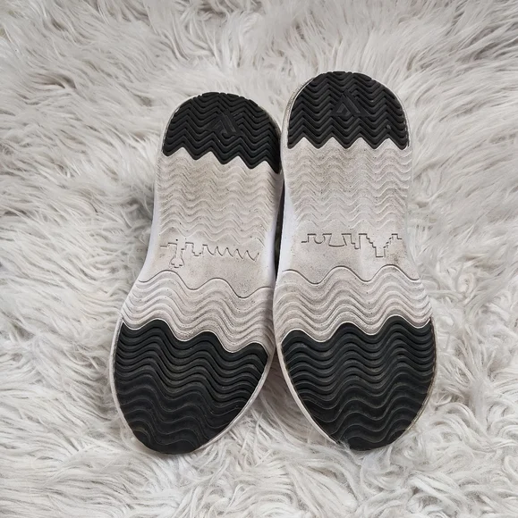 Vessi Everyday Women's White Waterproof Athletic Running Shoes Size 8 - Picture 9 of 10